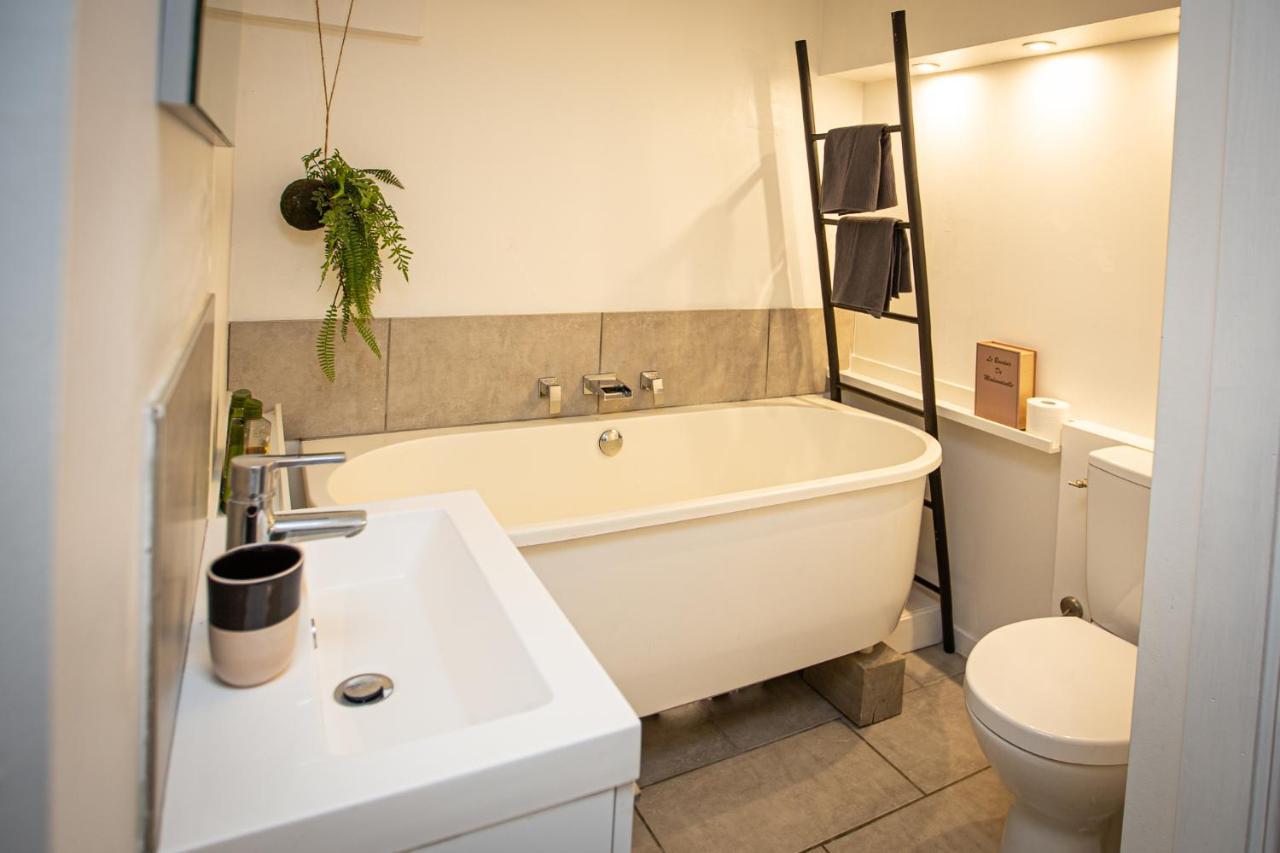 Apartment Beautiful Converted One Bedroom *